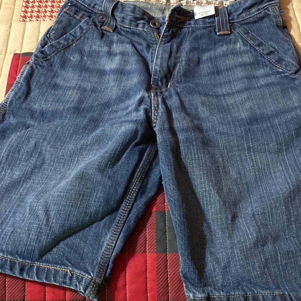 Levi’s Jean shorts size 28 or 8 husky like new never worn